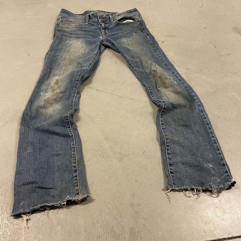 Y2K Low rise American Eagle thrashed bootcut jeans 31x31